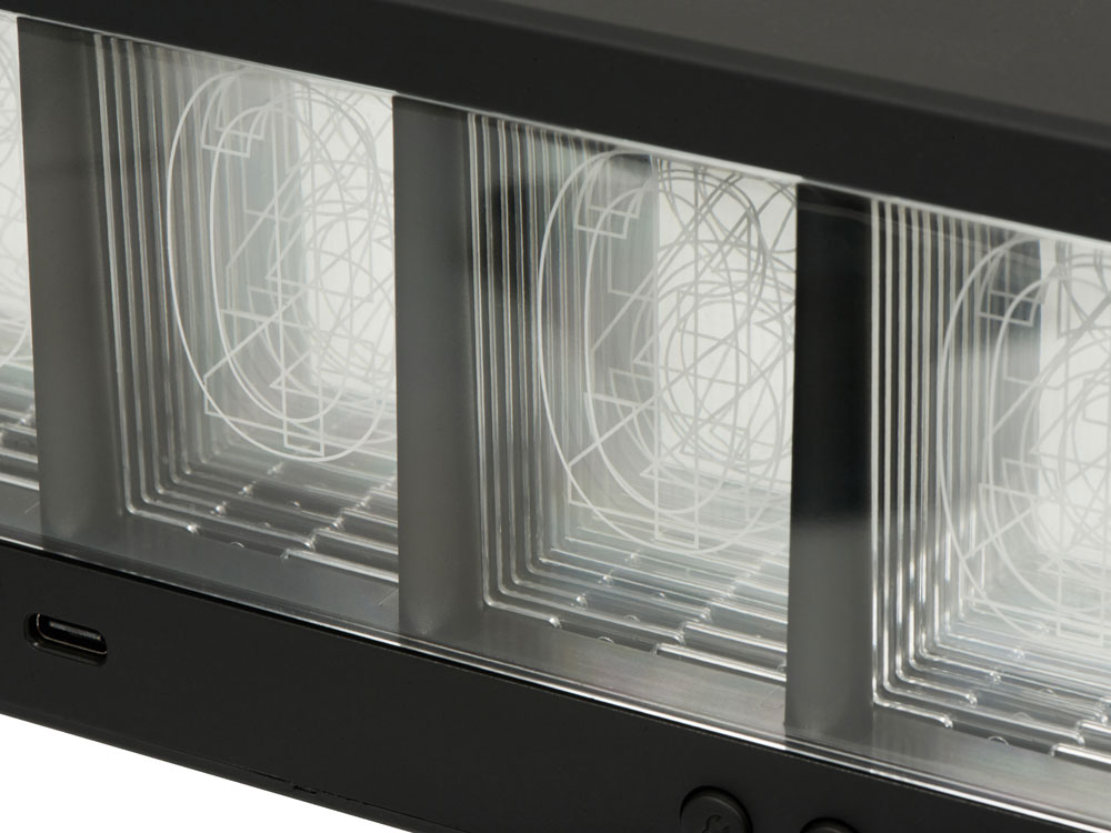 Часы с LED-подсветкой и беспроводной зарядкой Cyber, 10 Вт